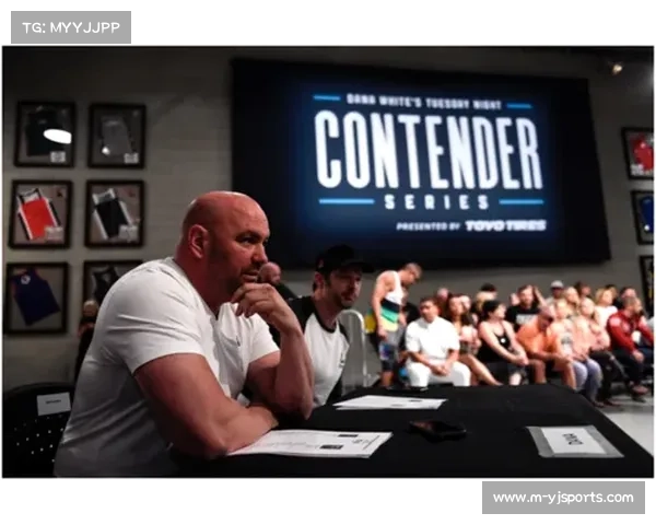 UFC裁判判罚争议升级引发公正质疑业内呼吁全面改革裁判评判体系 UFC裁判判罚争议升级引发公正质疑业内呼吁全面改革裁判评判体系